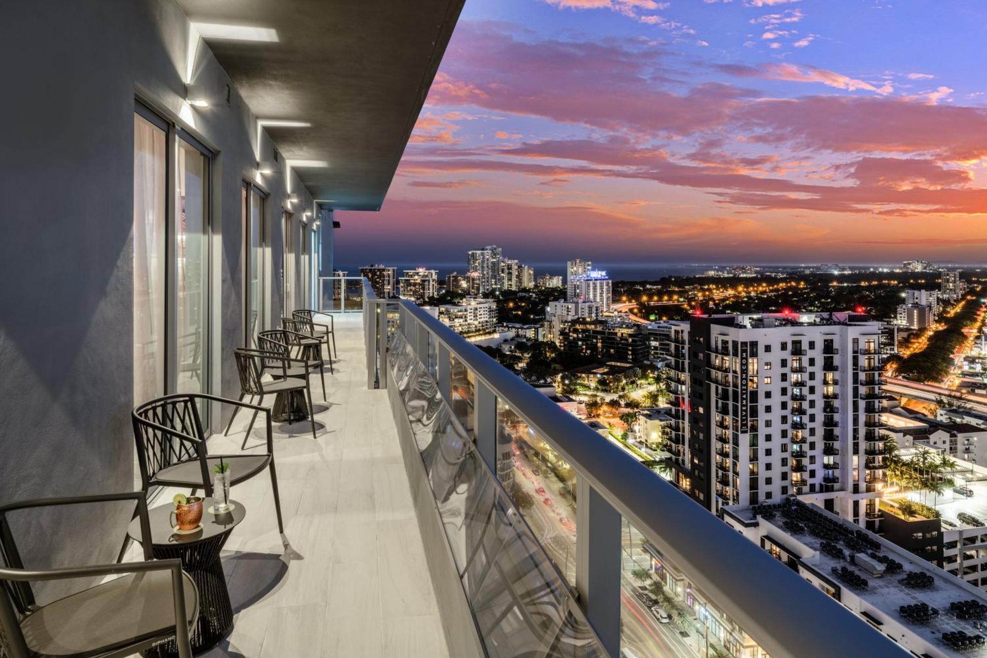 Atwell Suites Miami Brickell By Ihg Esterno foto